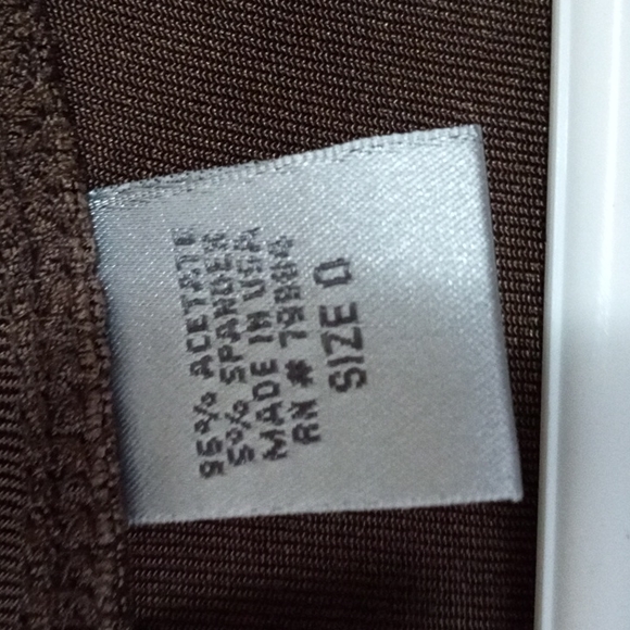 Chico's, travelers tank. - Picture 3 of 4